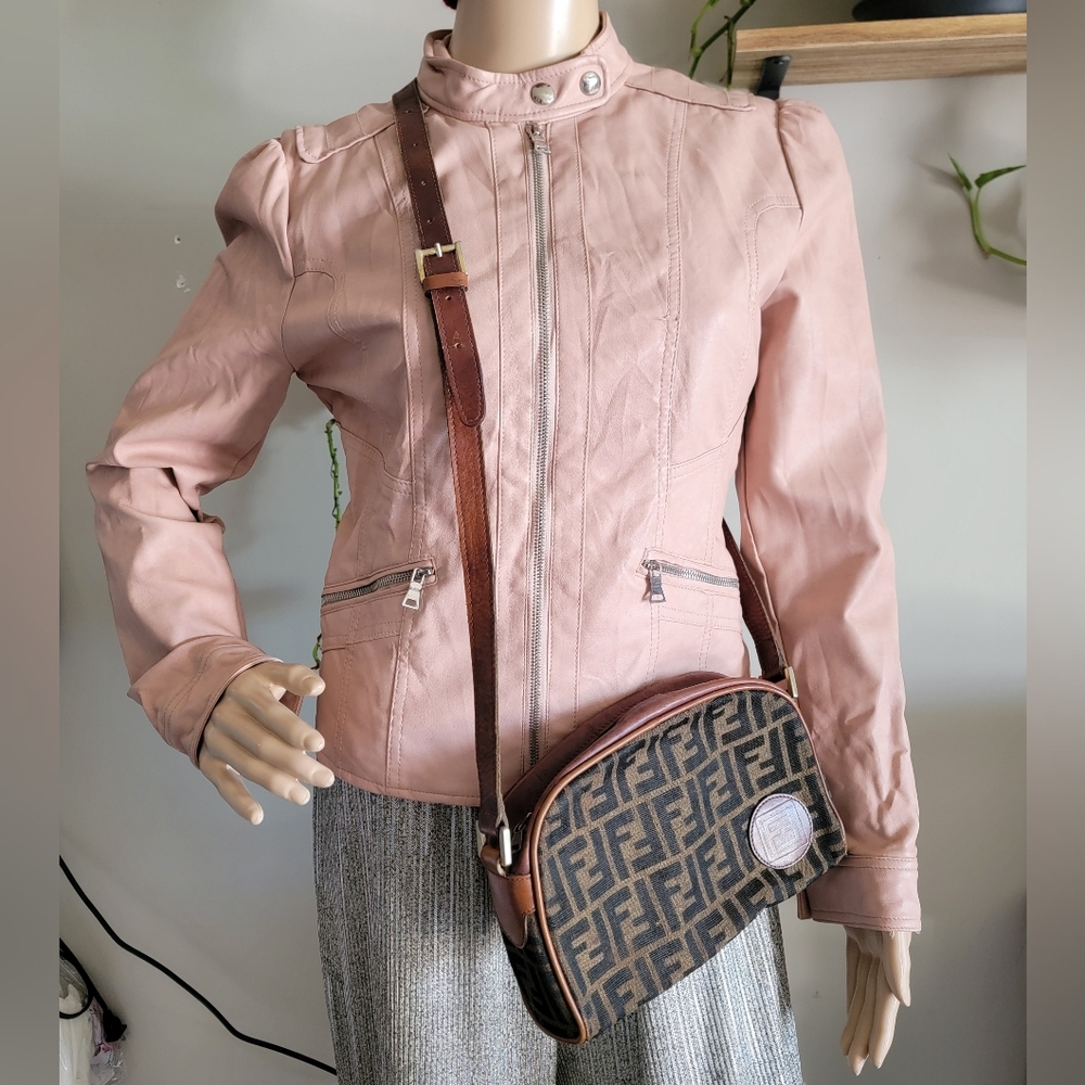 Firm✅️ RARE Authentic Fendi Zucca Canvas Leather Crossbody